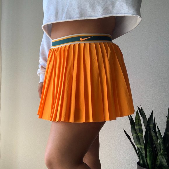 XL Nike Women’s Court Victory Skirt Pleated Orange